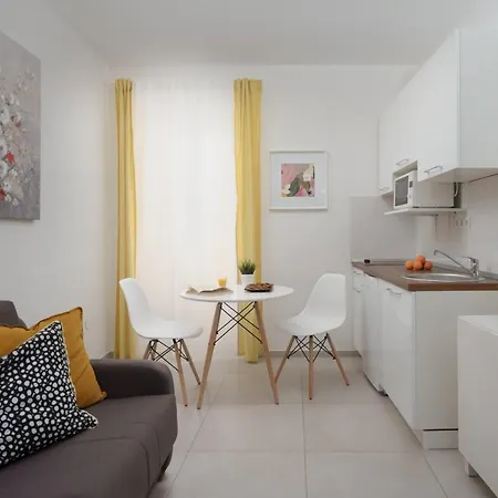 Antons 2 Apartment *