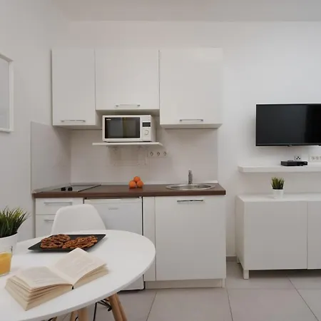 Antons 2 Apartment